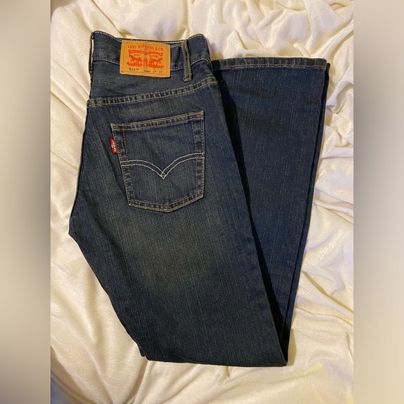 Levi  jeans - Picture 1 of 6